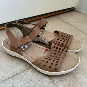 NWT NEW Women’s Bionica Brown Suede Sandals SIZE 12 slingback cutout comfort tan